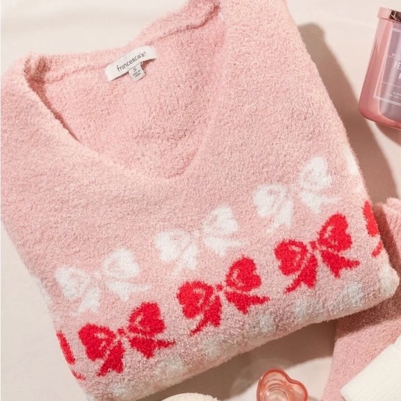Francesca's Collections Blush V-Neck Sweater with Red and White Bow Pattern - Picture 3 of 9